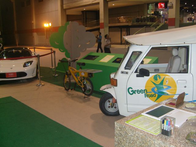 Green and Clean Solution ร่วมแสดงนิทรรศการ " นวัตกรรมเพื่อโลกสีเขียว " ใน มหกรรมวิทยาศาสตร์และเทคโนโลยีแห่งชาติ 2555 : ทั้งผลิตภัณฑ์ KEEEN และ CSR Water Chalk